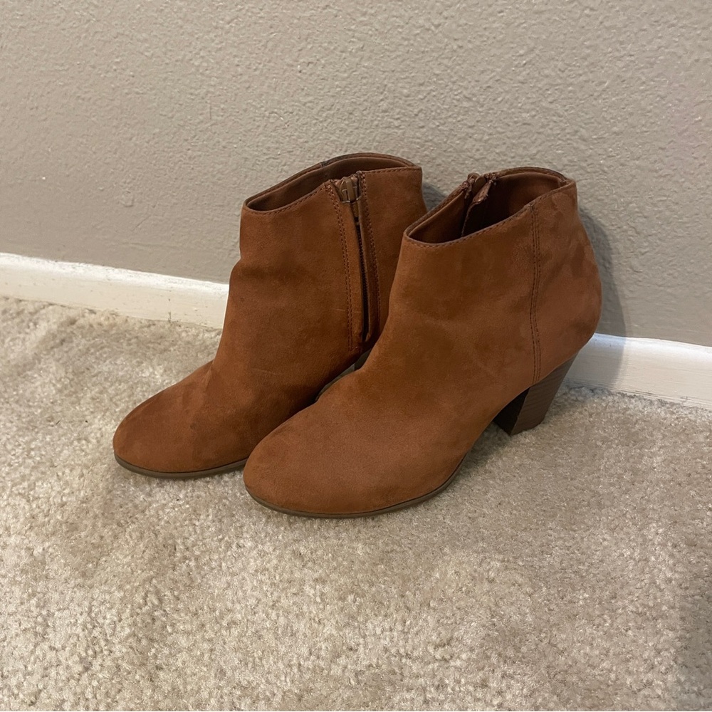 Old Navy Brown Booties